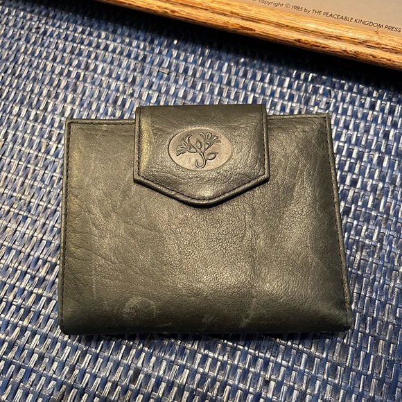$70 NWOT Buxton Black Leather Wallet - Picture 4 of 5